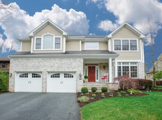 14 Greene St, Mahwah, NJ 07430