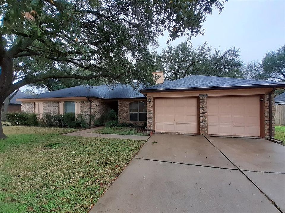 1st image of 19815 Hoppers Creek Dr