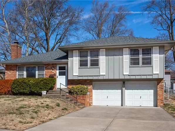 8400 E 92nd St, Kansas City, MO 64138