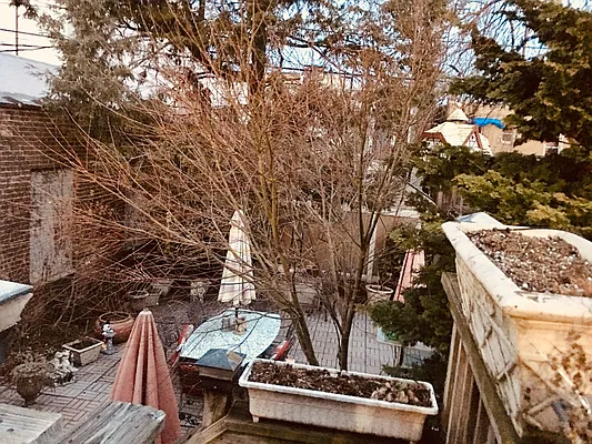 Rented by Amorelli Realty | media 24