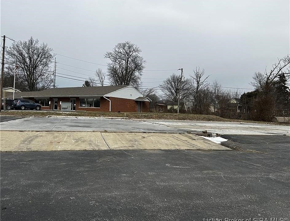 2nd image of 606 Green Road