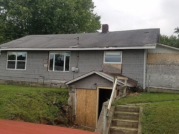 5th image of 1401 S Brotherton St