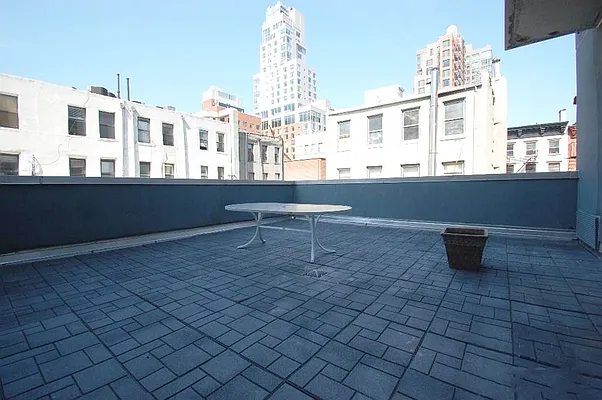 Rented by REAL New York | media 18
