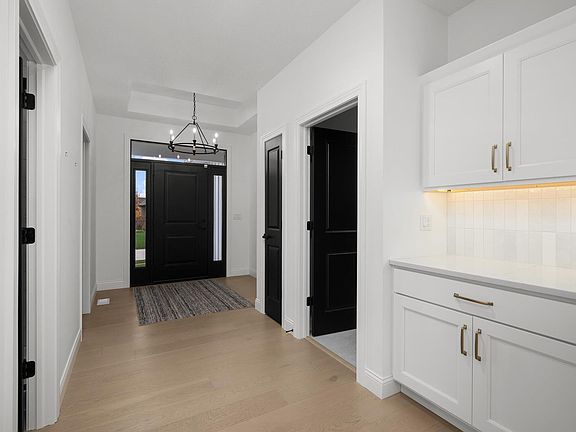 3rd image of 5188 S Richmond Cir
