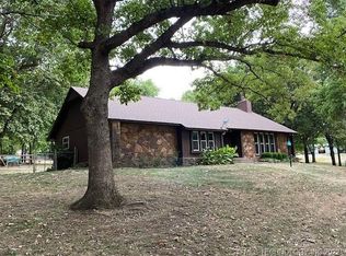 9905 E Canyon Rd, Claremore, OK 74017
