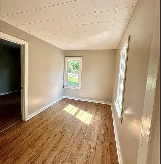 368 E Perry St #C — Photo 6