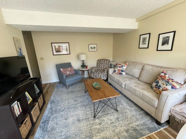 3000 Broadway St APT 1