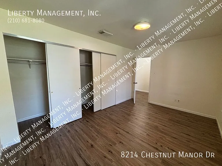 8214 Chestnut Manor Dr — Photo 13