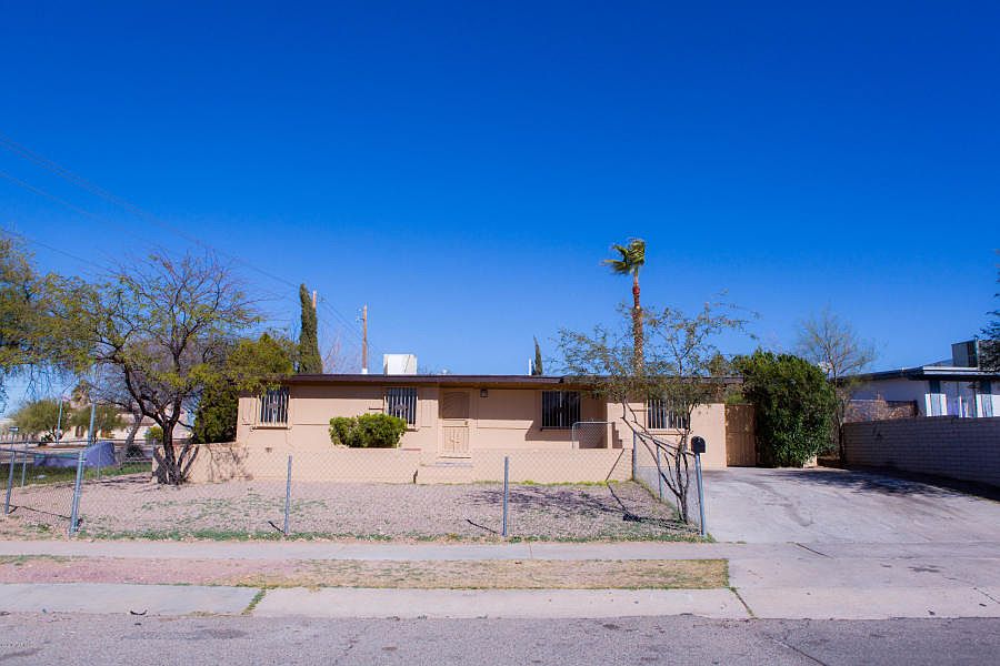 1st image of 542 W Inez Dr