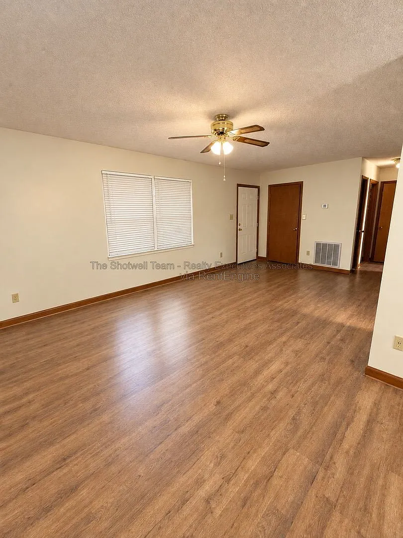 2 bed, 2.0 bath, $1,640 — Photo 2