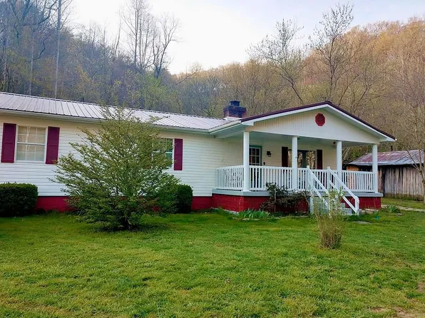 2890 State Route 302, Van Lear, KY 41265