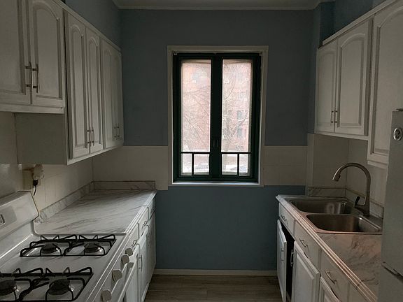 5th image of 1569 Metropolitan Ave APT 2F