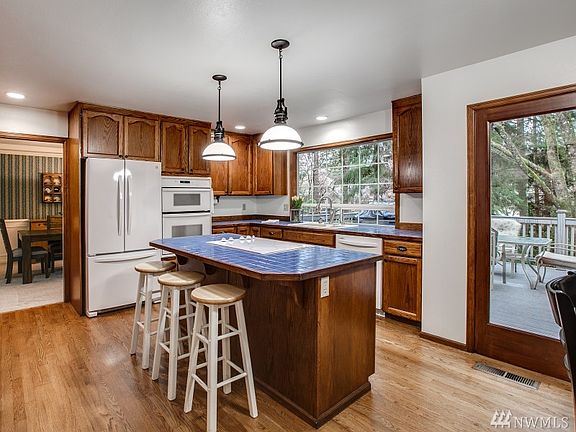5th image of 26219 SE 31st St