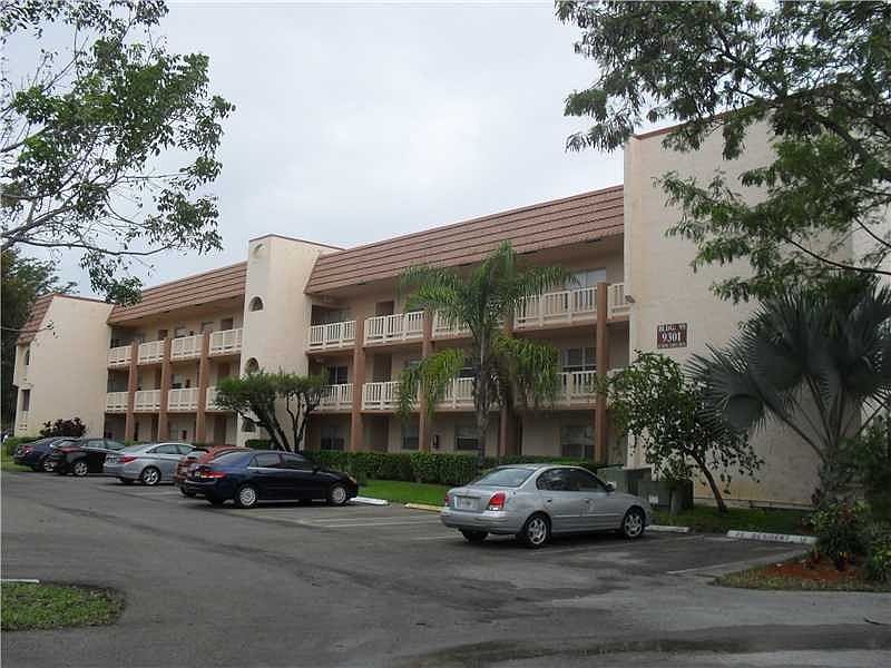 1st image of 8600 Sunrise Lakes Blvd APT 202
