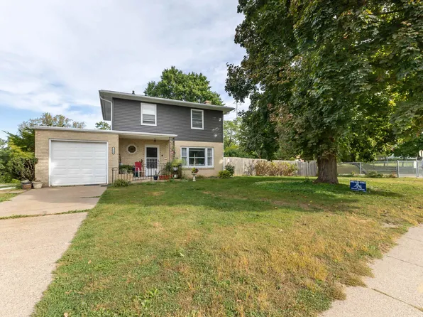 1660 S Grandview Ave, Dubuque, IA 52003