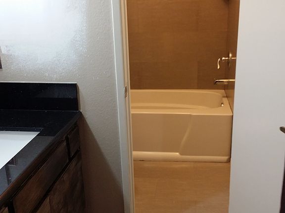 5th image of 210 S La Fayette Park Pl APT 304