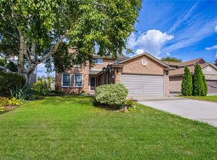 39 Ainsworth St, Hamilton, ON L8J 1T2