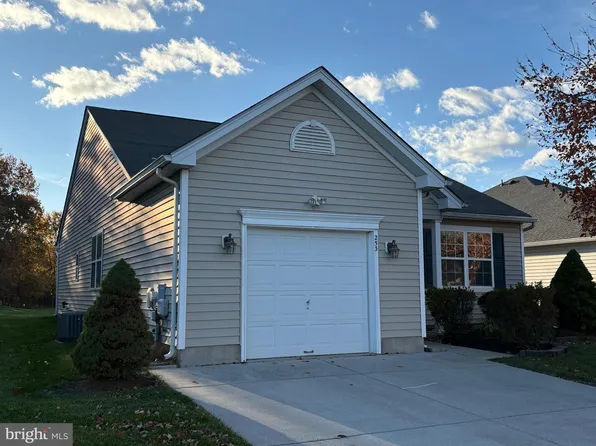 253 Snowy Egret Ln, Thorofare, NJ 08086