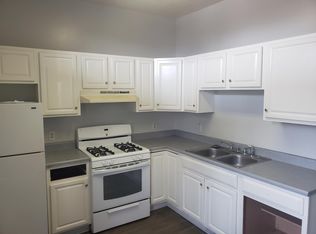 917 W 3rd St #2, Davenport, IA 52802