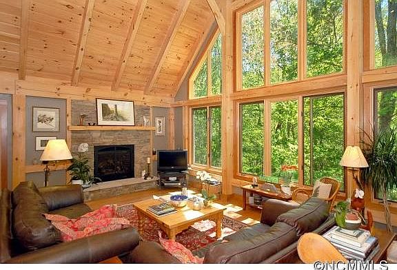 2nd image of 140 Banjo Hollow Ln
