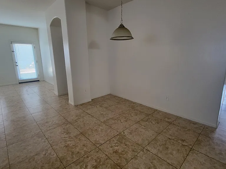 8211 Slider Dr — Photo 6