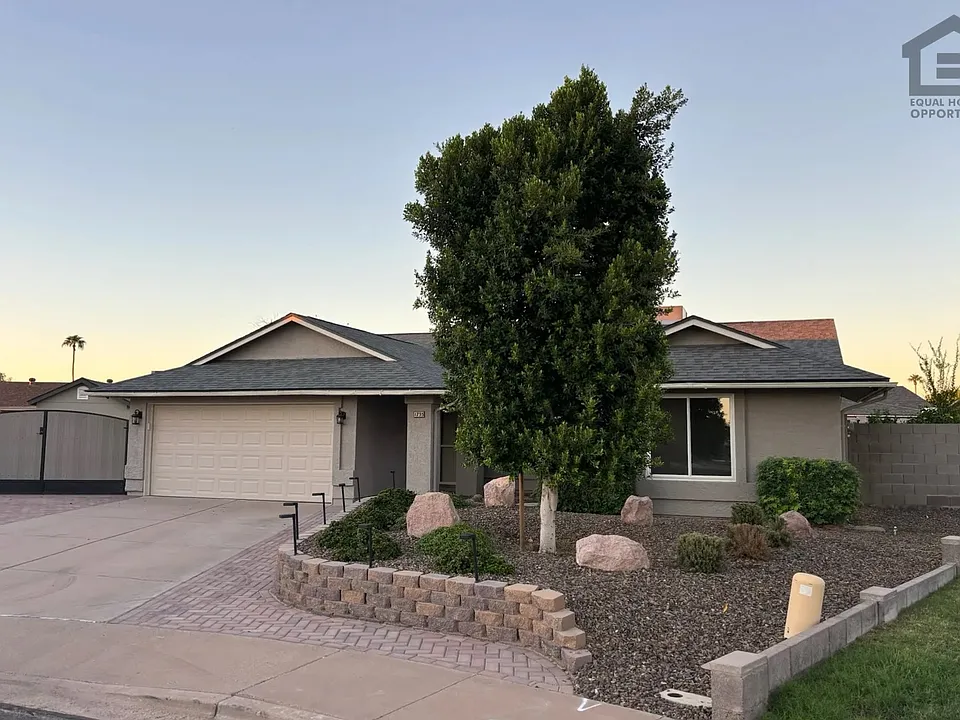 1735 N Platina Cir