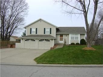 5th image of 1039 SW Twin Creek Dr