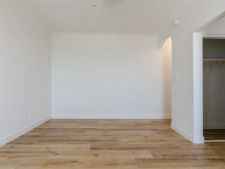 Newly Renovated Apartments — Photo 13