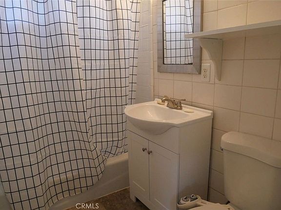 2nd image of 16121 Londa Ln #2