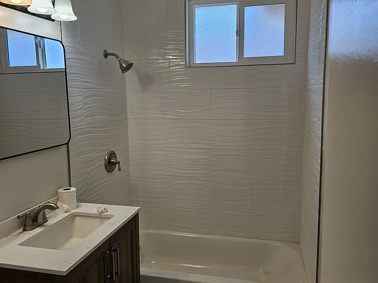 14626 S Budlong Ave #B — Photo 3