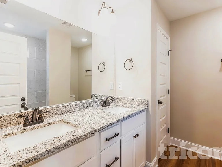 341 Green Hills Dr — Photo 7