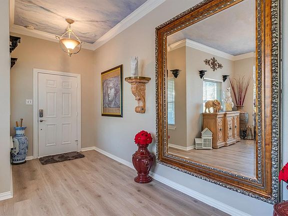 5th image of 2301 Aberdeen Dr