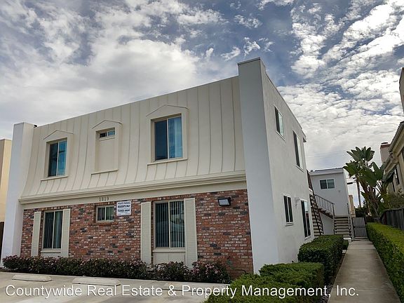 2nd image of 1819 Chalcedony St APT 7