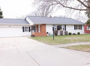 2413 Rutledge Ave, Janesville, WI 53545