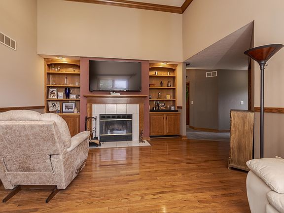 5th image of 8627 Oakmont Rd