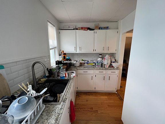 3rd image of 79 Mountain Ave