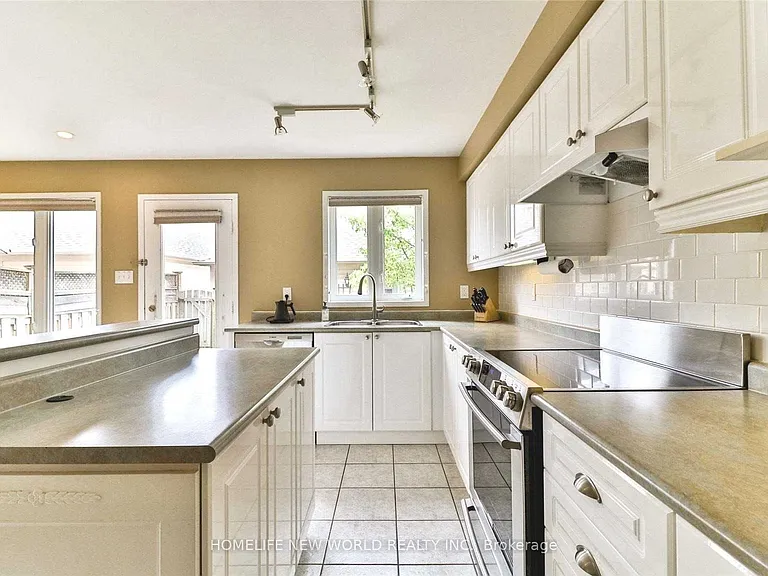 177 Littlewood Dr — Photo 4
