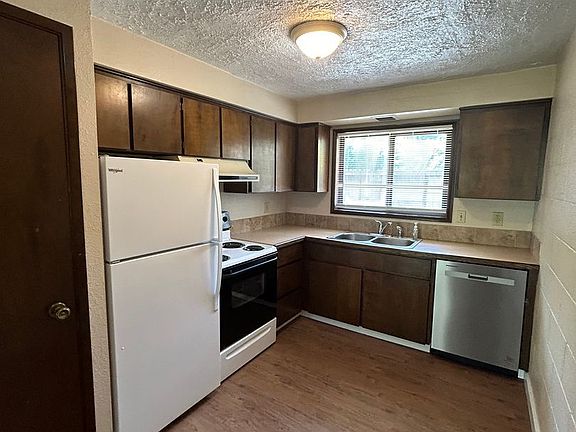 4th image of 111 Beacon Hill Dr APT 7