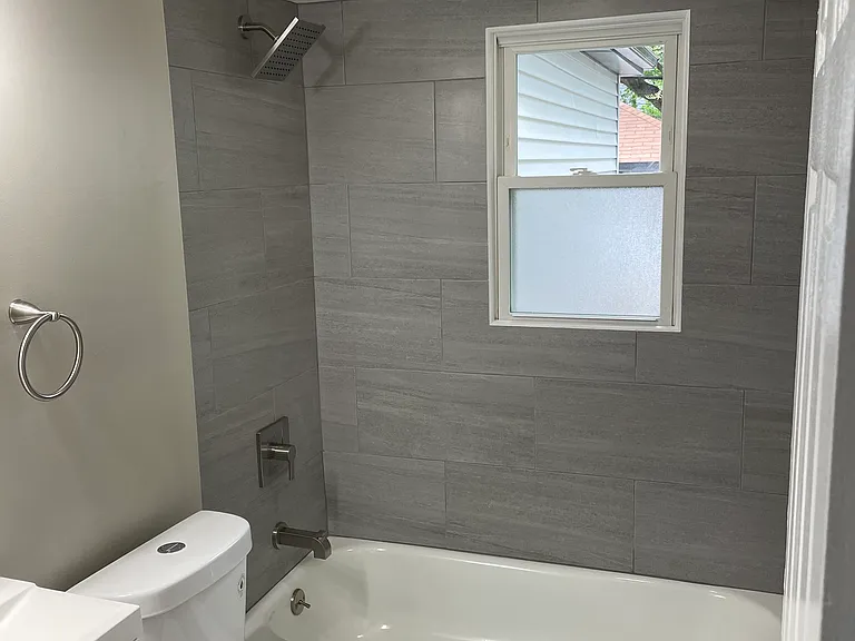 23321 Hazelwood Ave — Photo 7