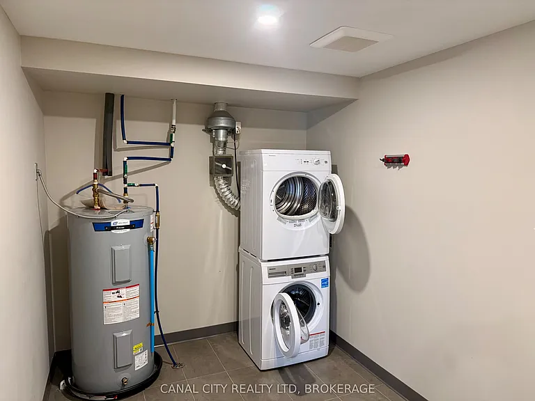 10 Albert St E #303 — Photo 31