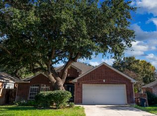 16426 Pemoak Dr, San Antonio, TX 78240