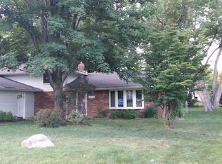 27972 Andorra Dr, North Olmsted, OH 44070