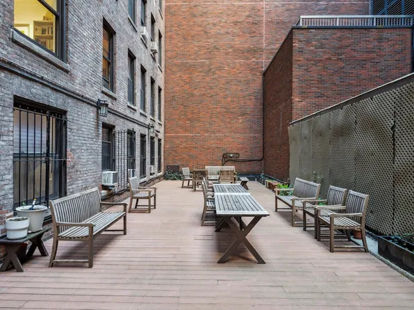 150 East 49th Street 8D image 9 of 9