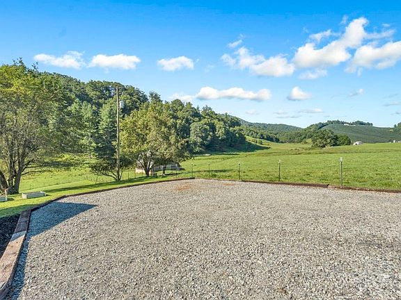 3rd image of 363 Worth Mcneil Road