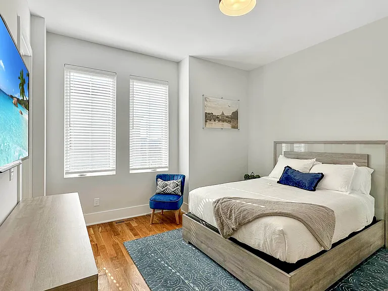 413 Lenoir St — Photo 6