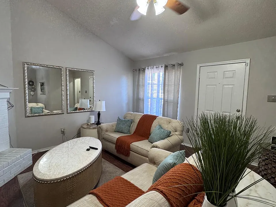 1212 McGowan Dr