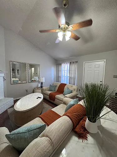 1212 McGowan Dr Photo 1