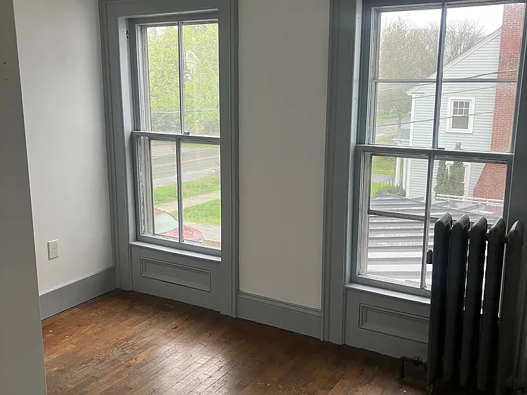 111 S Main St #4 — Photo 8