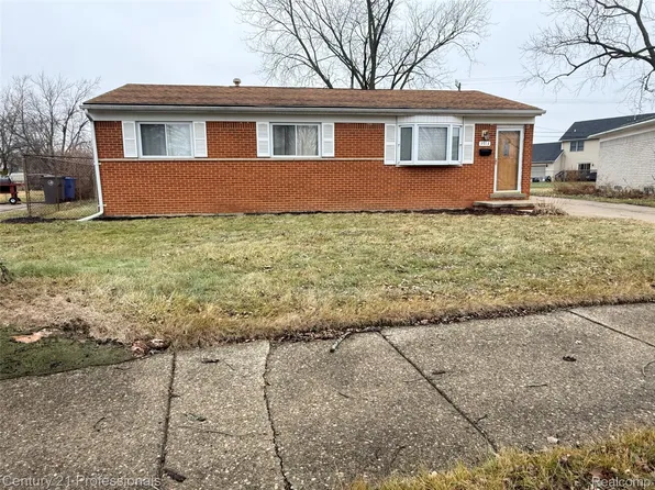 3913 Farnum St, Inkster, MI 48141