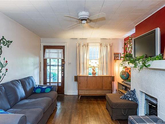 3rd image of 2909 Whittier Ave